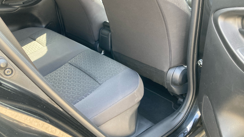 Toyota Yaris Cross 1.5 Hybrid Design 5dr CVT Hybrid Estate